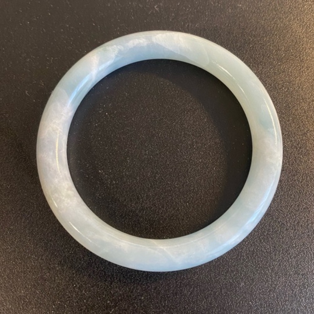 58mm Light Blue/green Grade A Jade
Bangle